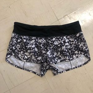 Lululemon Speed Up Low Rise Short 2.5”
